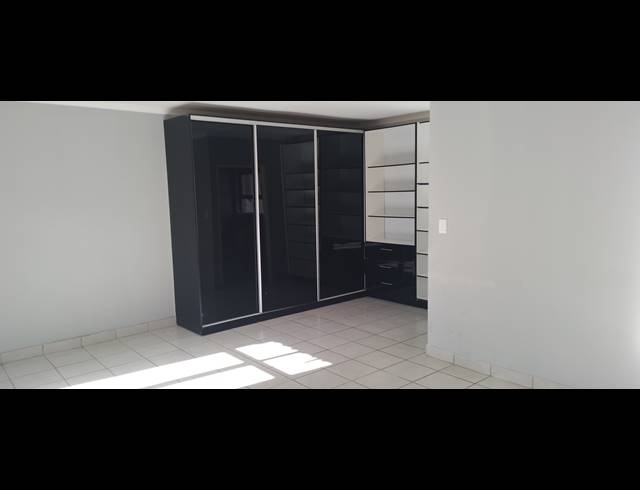 3 BEDROOM APARTMENT FOR SALE IN BRAKPAN NORTH